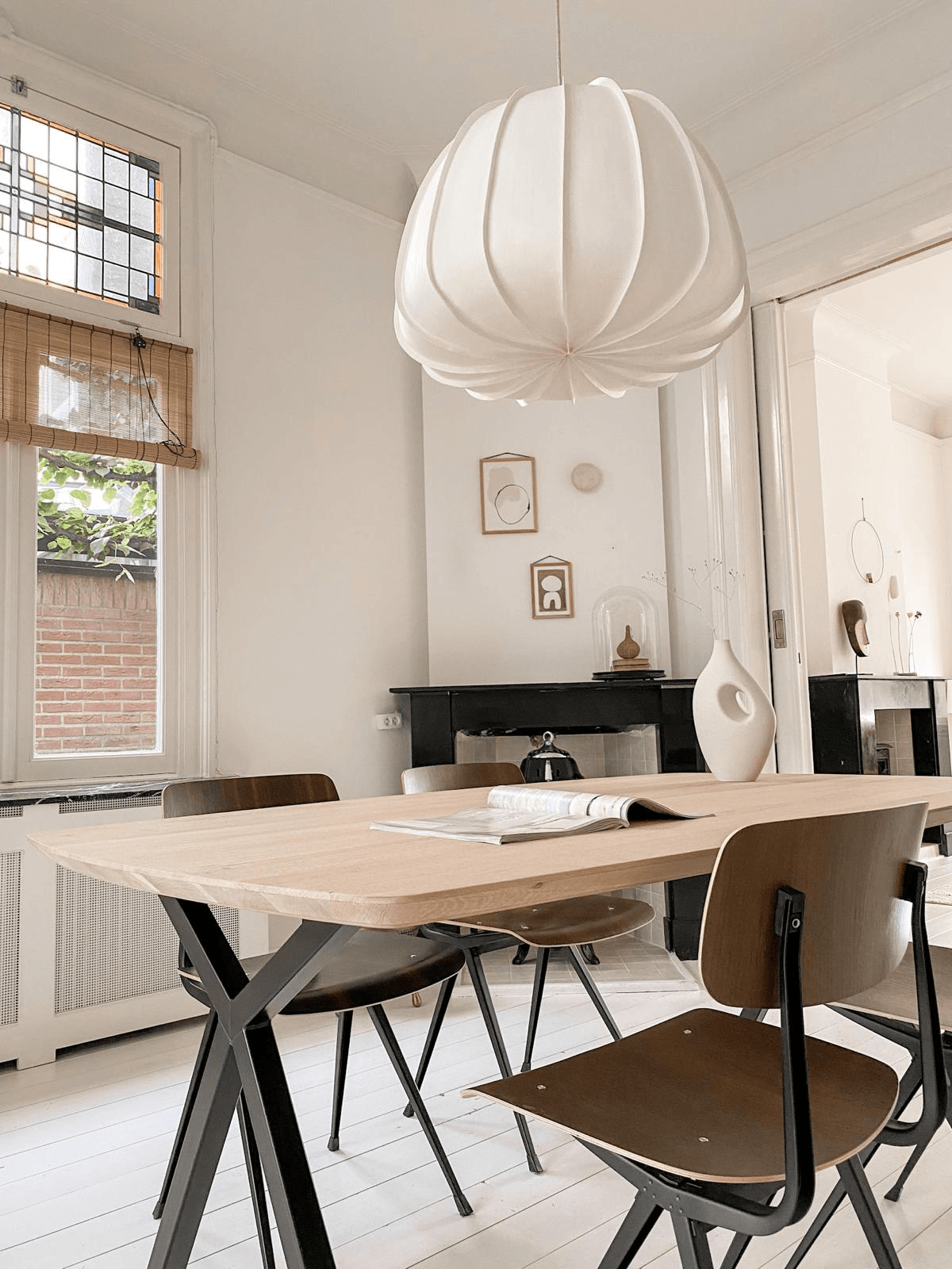 Kleur en afwerking eikenhouten tafel