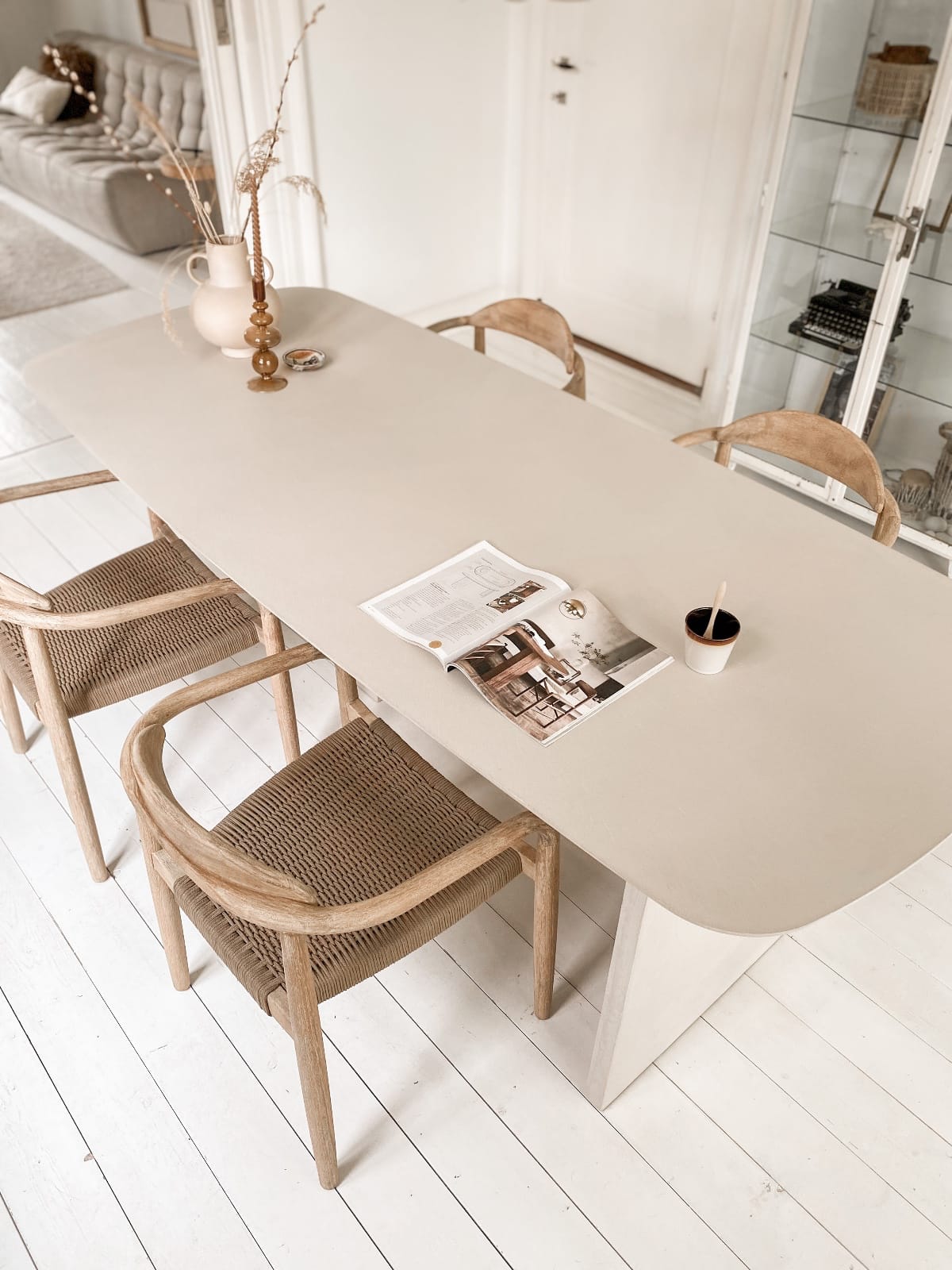 Betonlook tafel Ilias