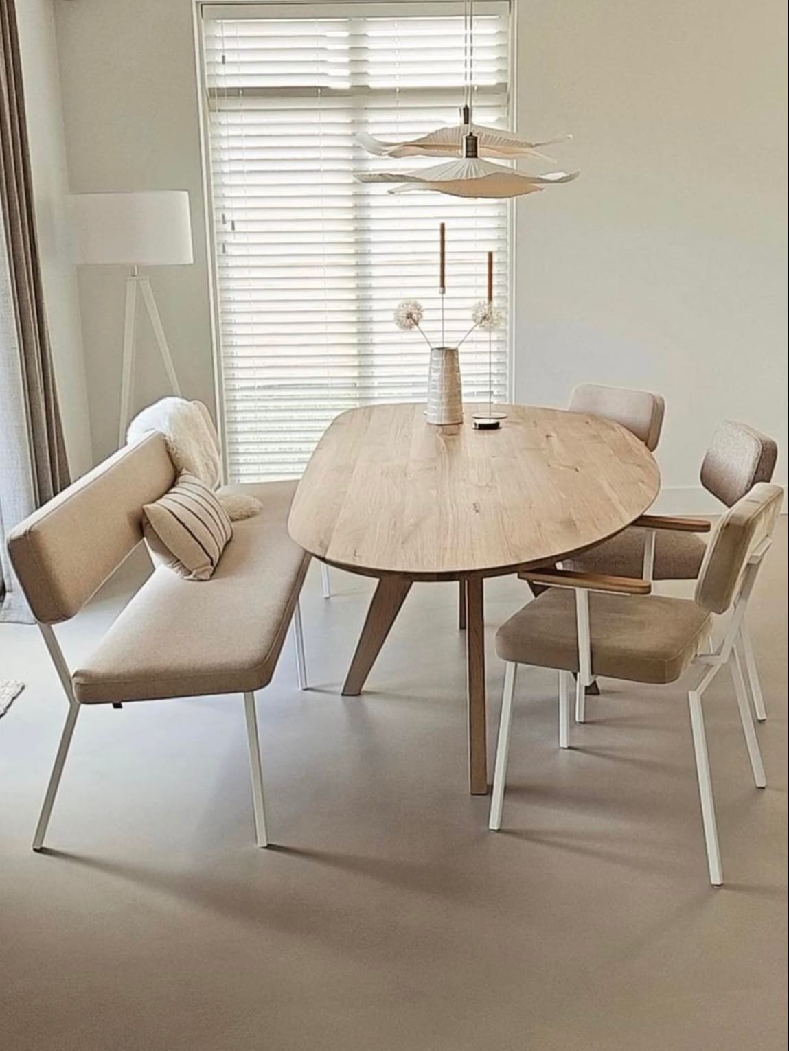 Organische eettafel Ylva afbeelding 4
